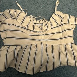 selling just because it’s too big on me/ not my style barely worn. size M